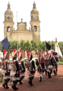 Patriot grenadiers march against the Spanish