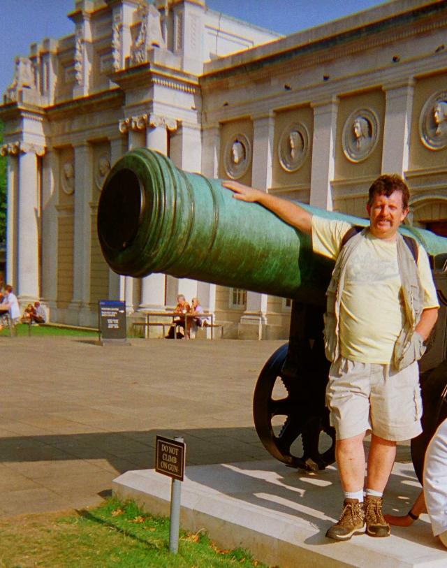 webmaster with an ottoman siege cannon from Rhodes - now at Greenwich